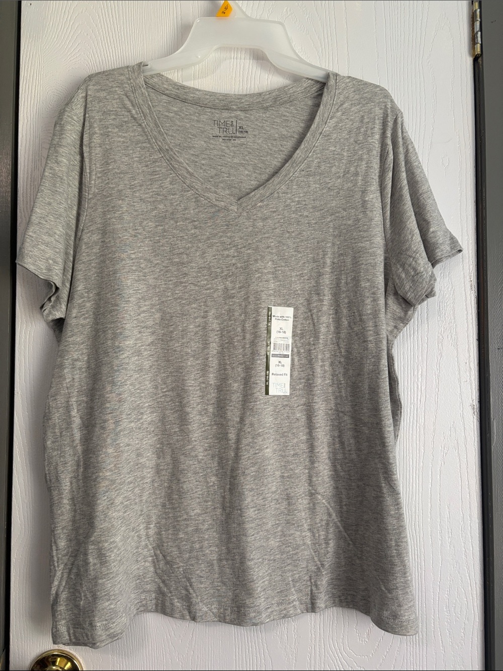 Time and Tru Heather Gray V-Neck Short Sleeve Tee